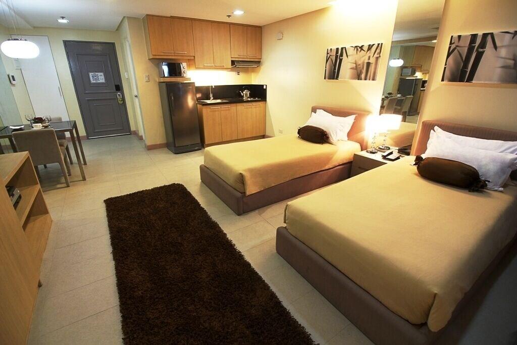 Aparthotel Bsa Twin Towers Mandaluyong Exterior foto