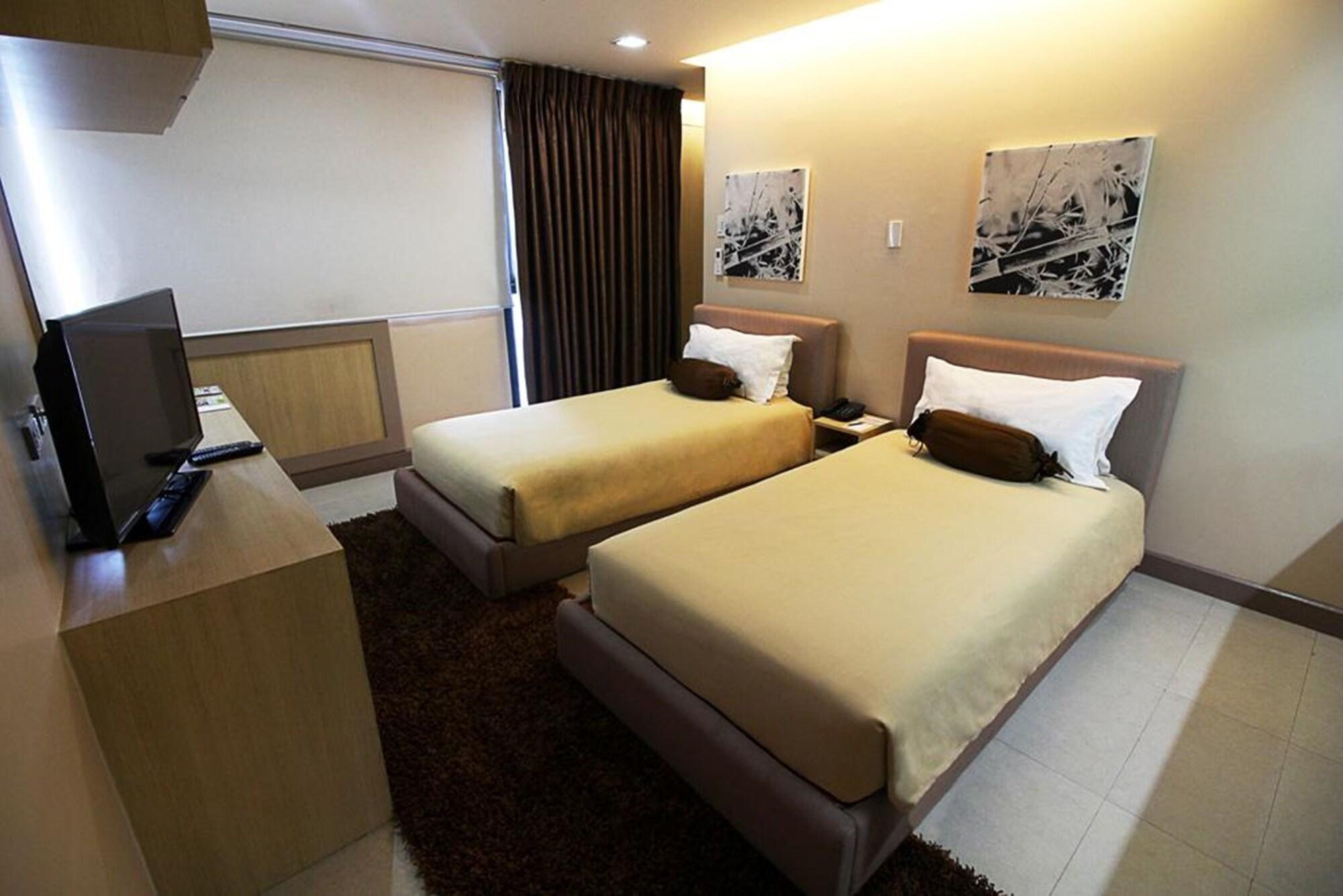 Aparthotel Bsa Twin Towers Mandaluyong Exterior foto