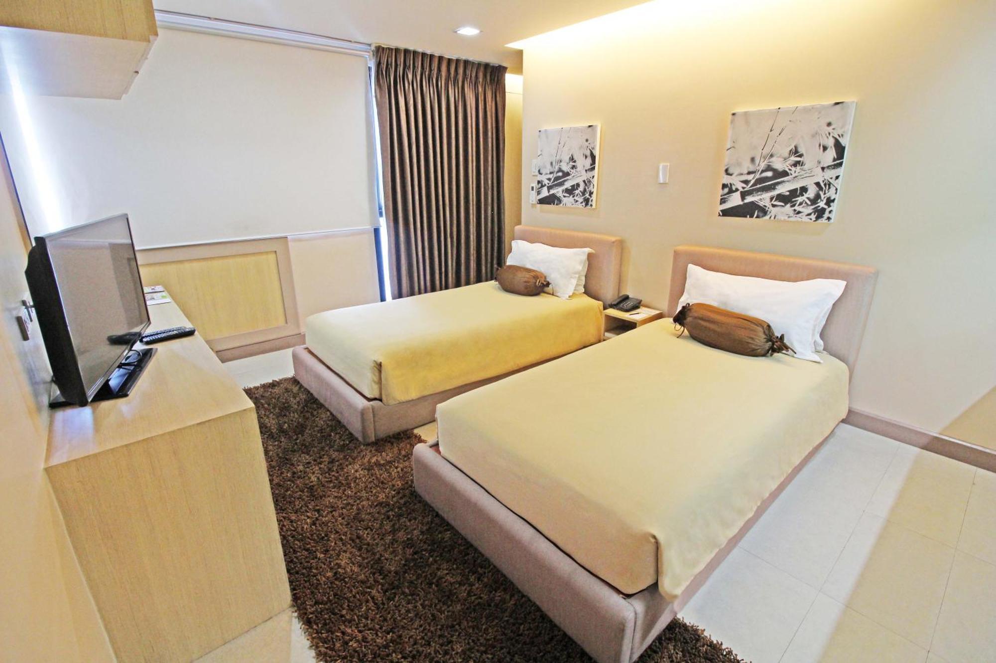 Aparthotel Bsa Twin Towers Mandaluyong Exterior foto
