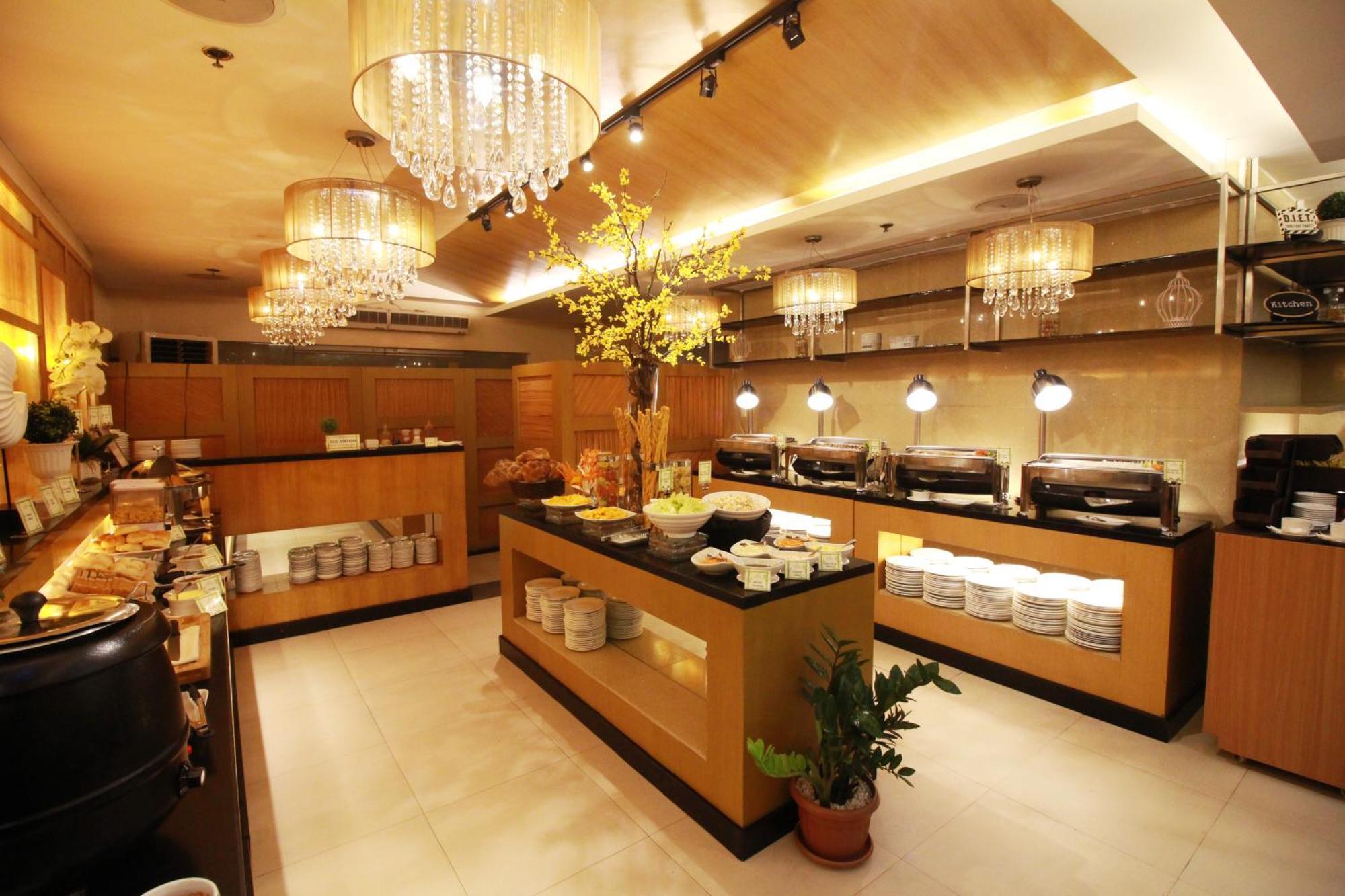 Aparthotel Bsa Twin Towers Mandaluyong Exterior foto